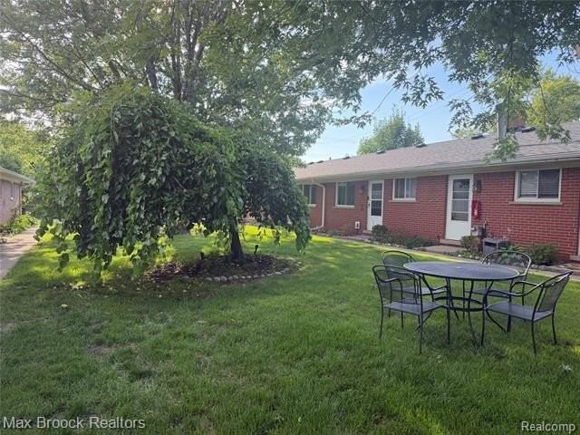 3875 Devon Rd #9 - Photo 2 of 17
