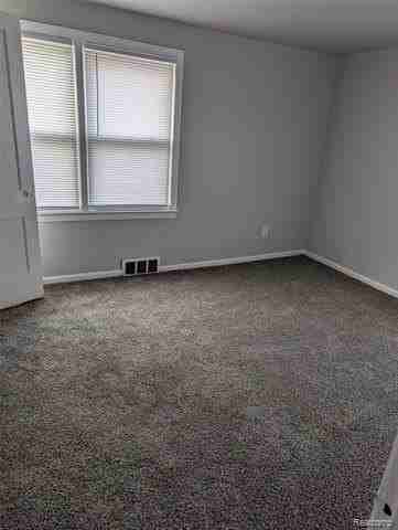 8284 Schaefer Hwy - Photo 6 of 9