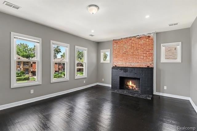 2731 & 2733 Elmhurst Street - Photo 4 of 14