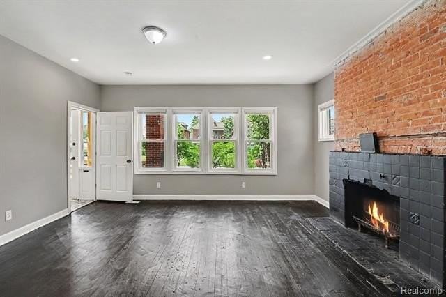 2731 & 2733 Elmhurst Street - Photo 5 of 14