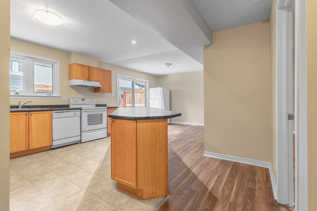 134 Monterey Drive - Photo 4 of 24