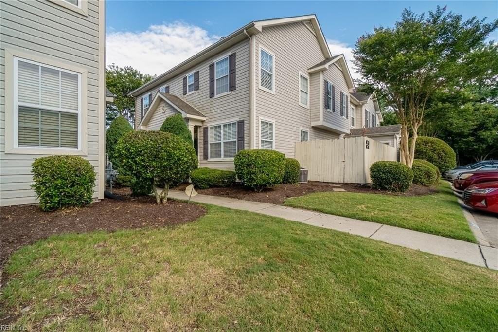 1483 Titchfield Dr