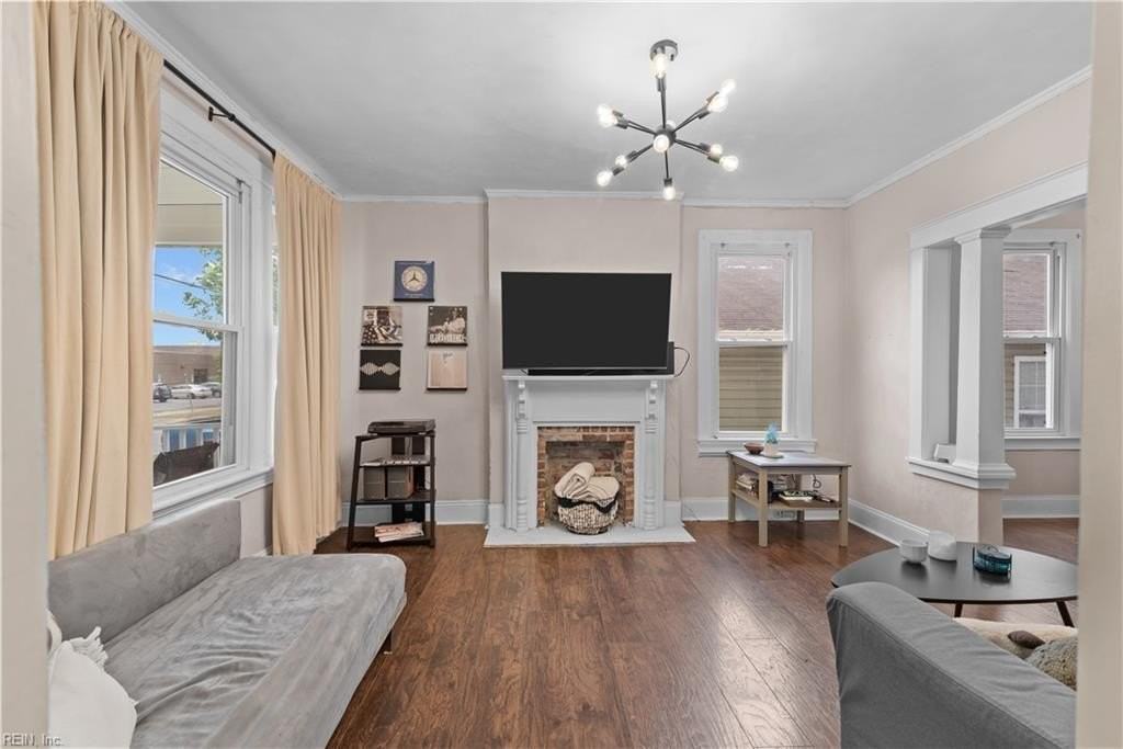 635 W 29th St - Photo 5 of 22