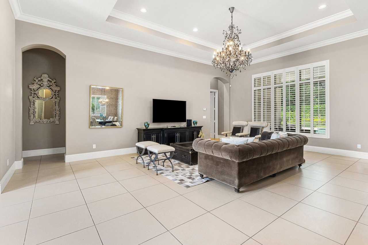 12121 Sunnydale Dr #R - Photo 7 of 41