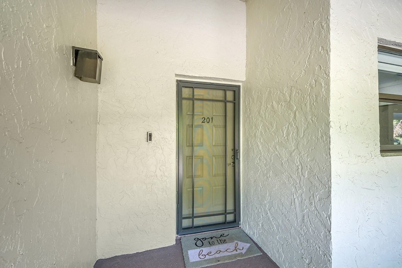 12870 Briarlake Dr #201 - Photo 4 of 34