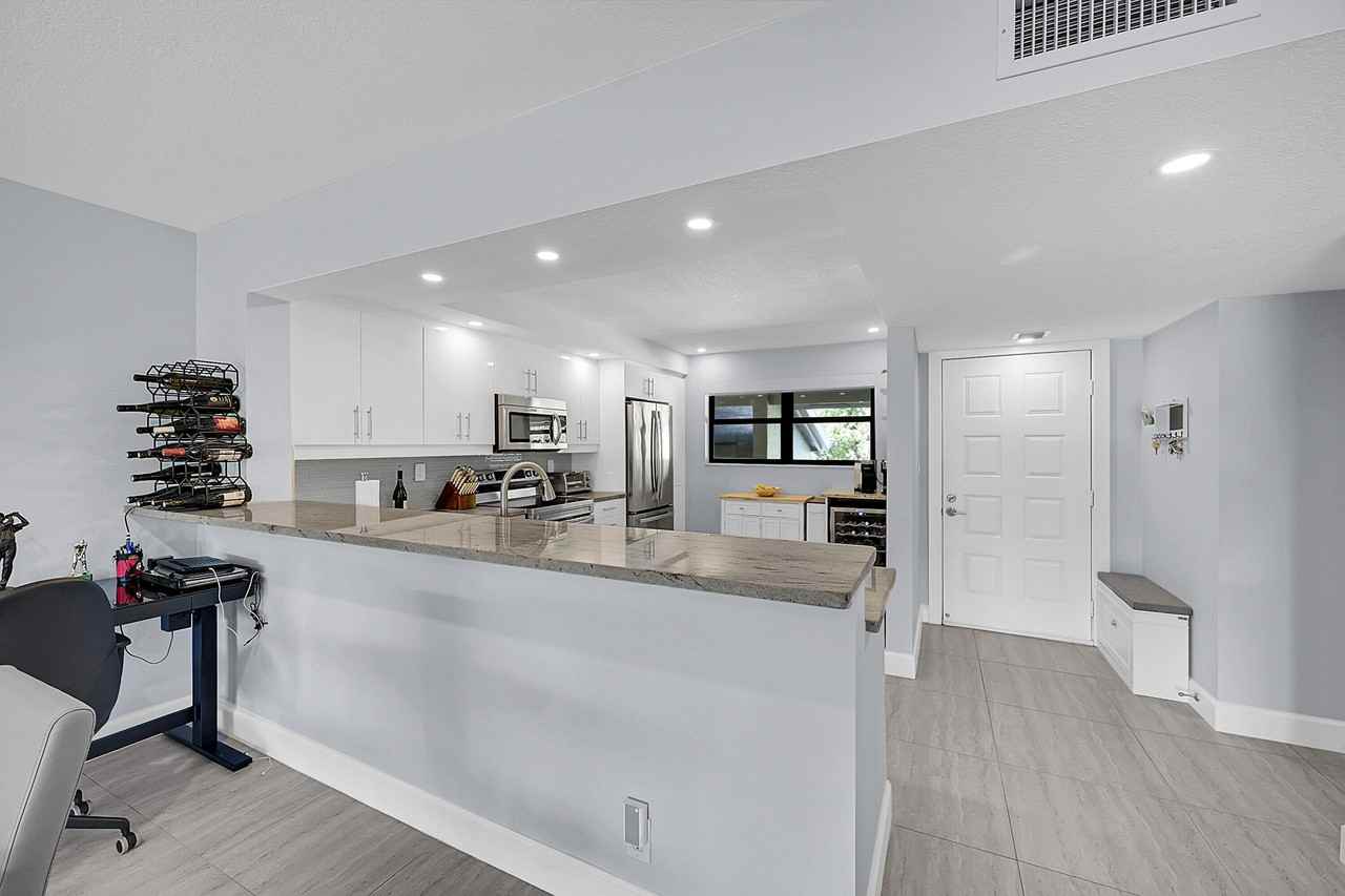 12870 Briarlake Dr #201 - Photo 6 of 34
