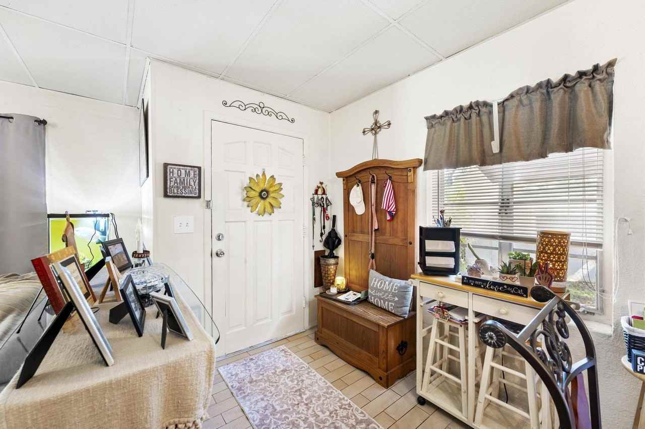 3032 Stanford Rd - Photo 7 of 33