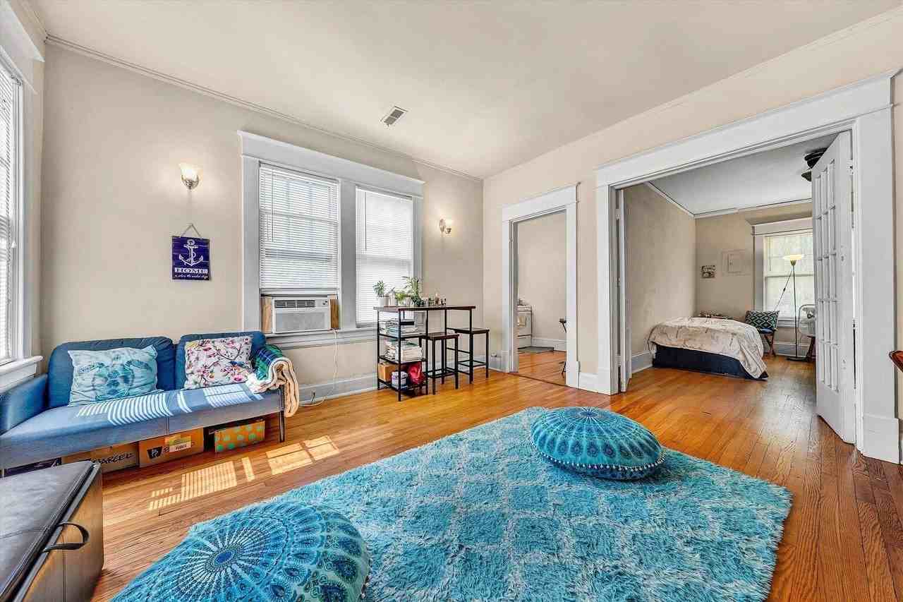 379 Walnut Ave Sw #4 - Photo 7 of 17