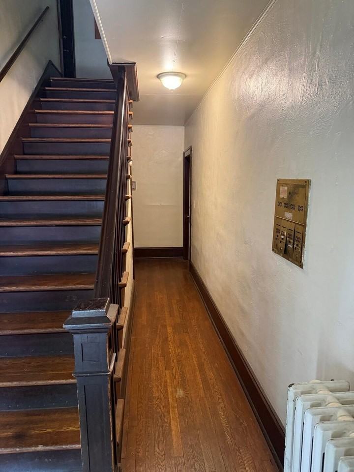 2037 Laburnum Ave Sw #2 - Photo 3 of 20