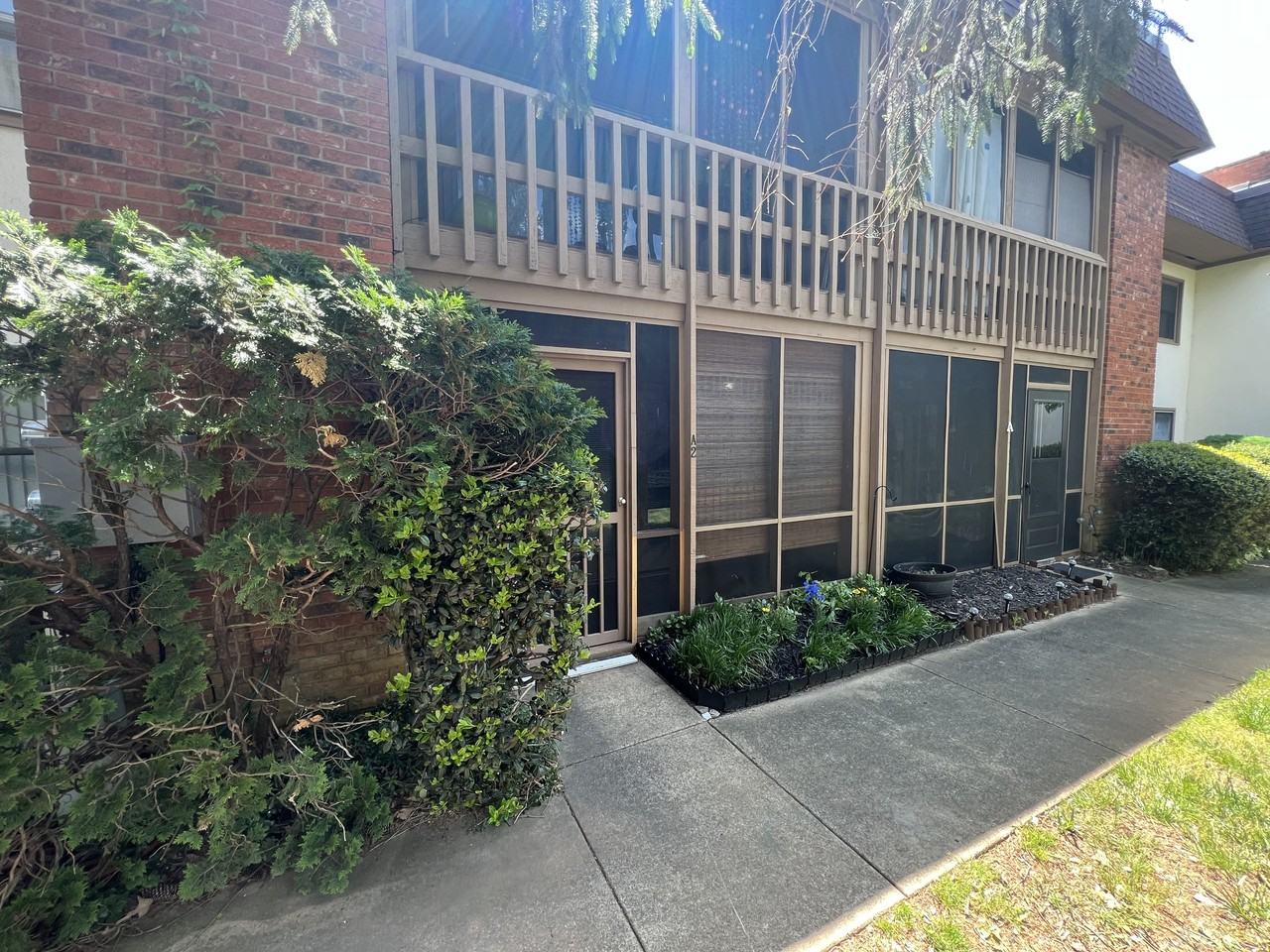 427 6th Ave W Holly Crest A2 #A2 - Photo 3 of 14