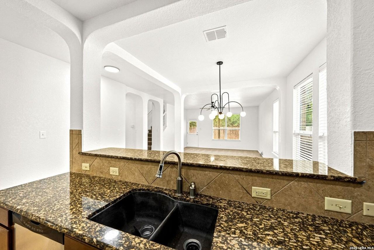 13515 Ashmont Ter - Photo 7 of 48