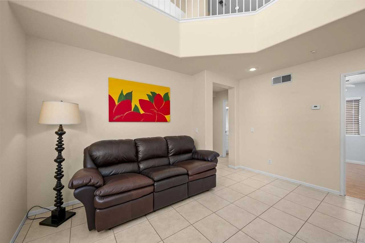 278 Brookview Ct - Photo 6 of 33