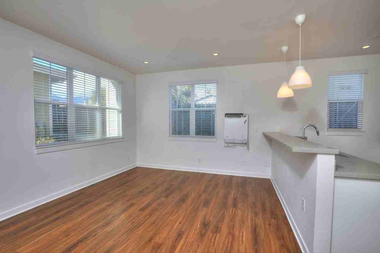 318 W Micheltorena St #C - Photo 4 of 12
