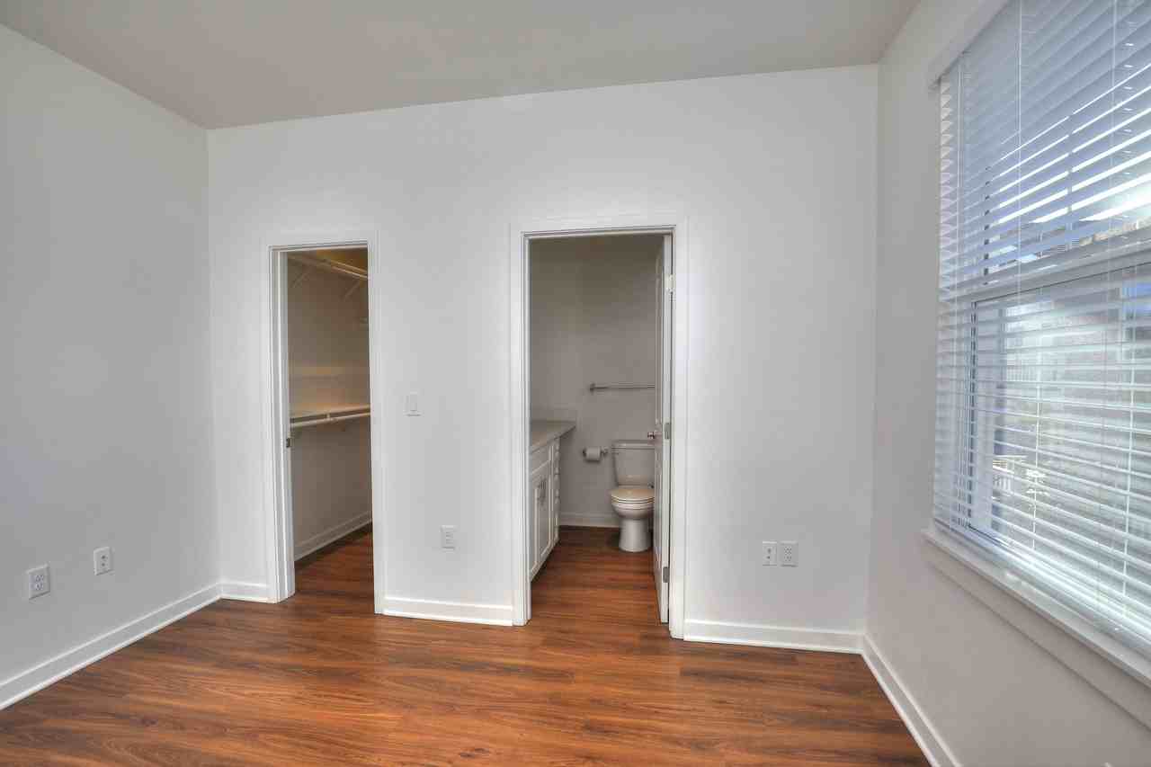 318 W Micheltorena St #C - Photo 7 of 12