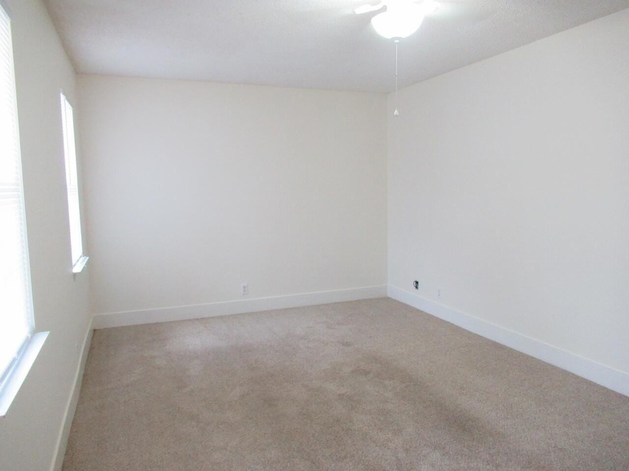 970 Jessamine Trl - Photo 2 of 11