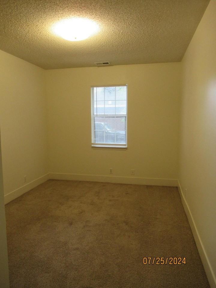 970 Jessamine Trl - Photo 7 of 11