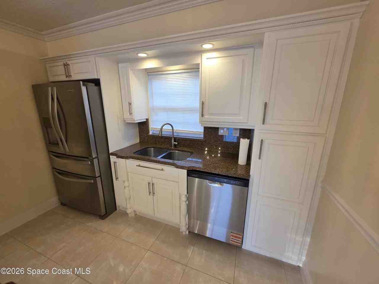189 Cambridge Ln - Photo 5 of 14