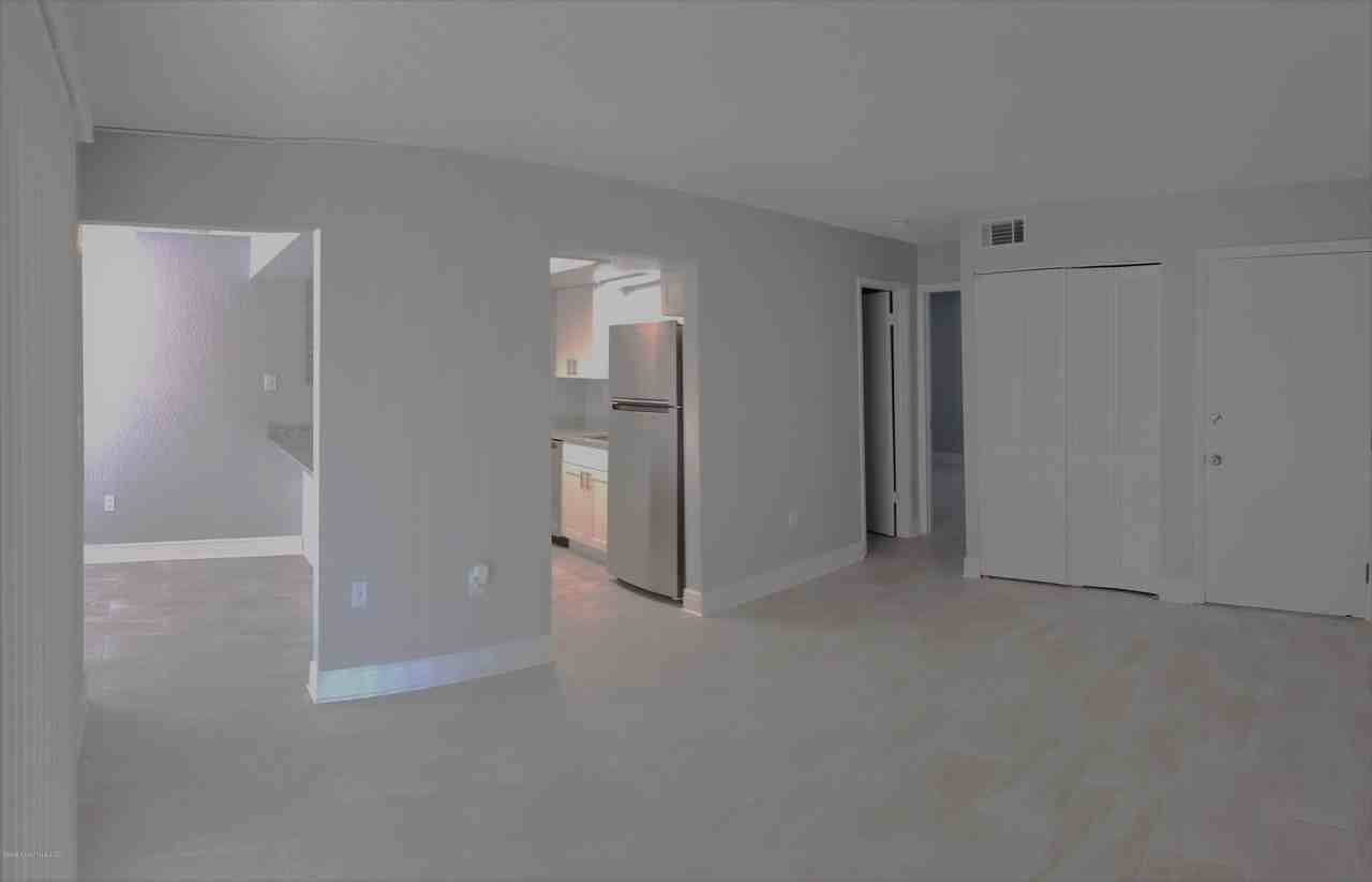 133 Bristol Ct #133 - Photo 4 of 15