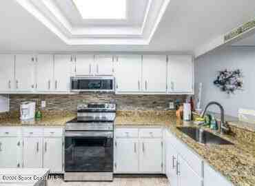 8500 Ridgewood Ave #303 - Photo 2 of 16