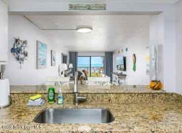 8500 Ridgewood Ave #303 - Photo 5 of 16