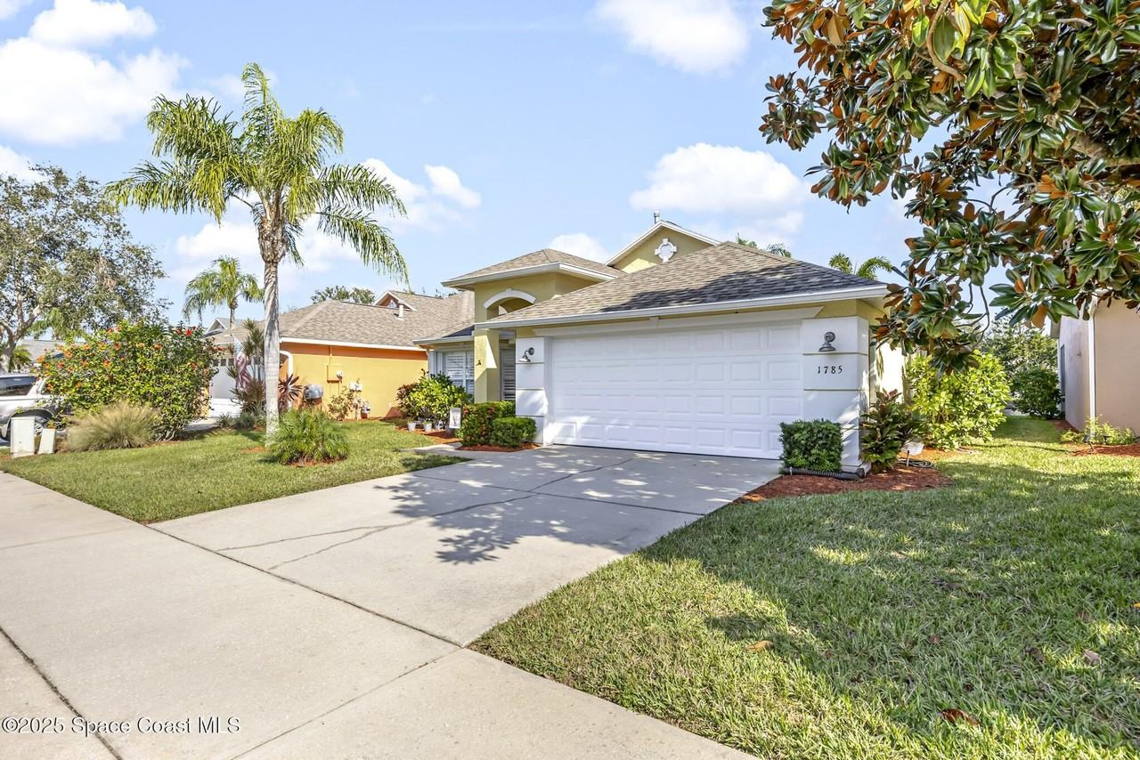 1785 Ficus Point Dr - Photo 3 of 27