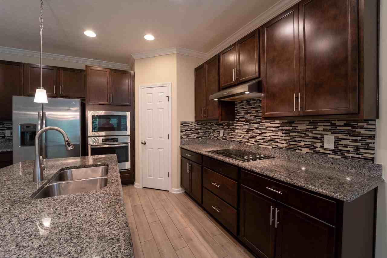 543 Aventurine Ave - Photo 2 of 35