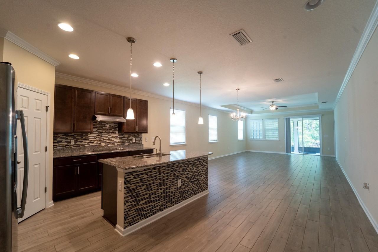 543 Aventurine Ave - Photo 7 of 35
