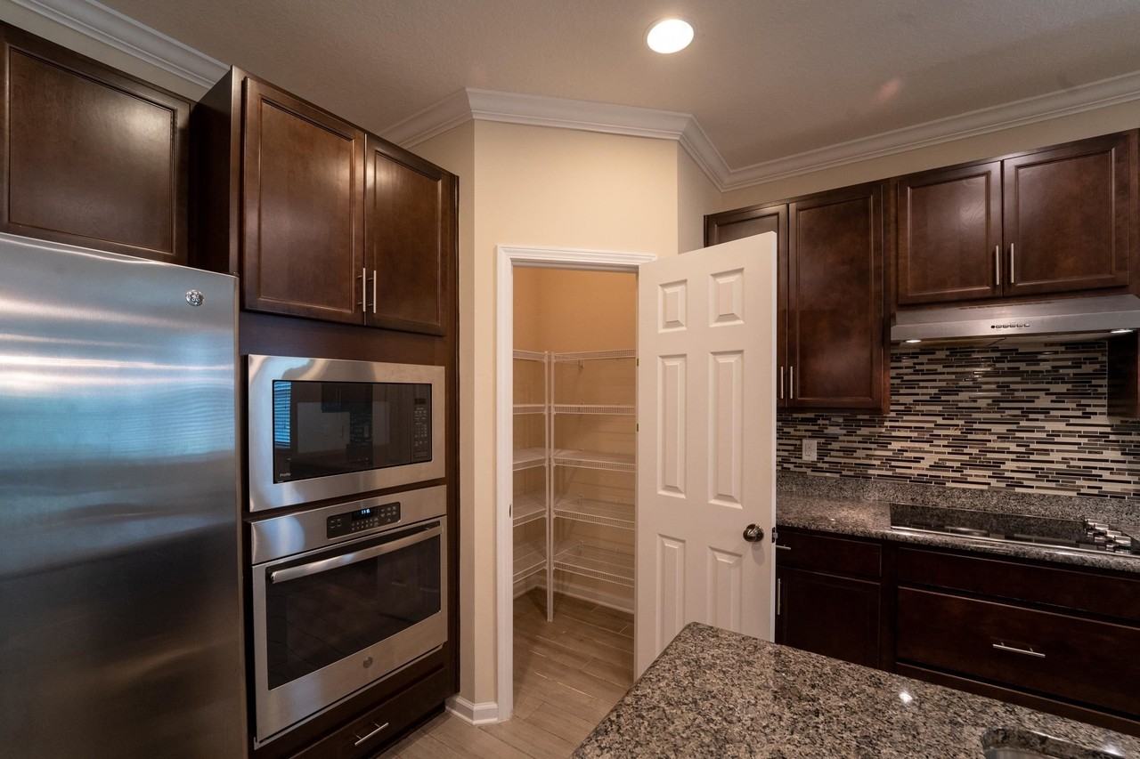 543 Aventurine Ave - Photo 7 of 34