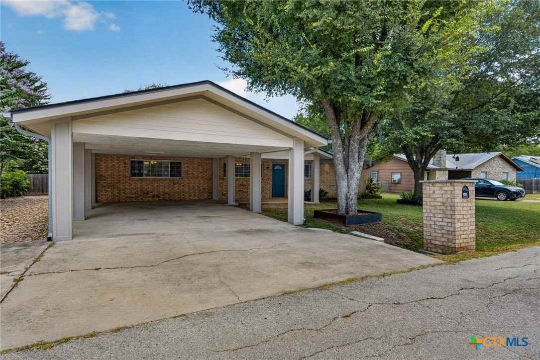 2414 Perkins Dr - Photo 2 of 15