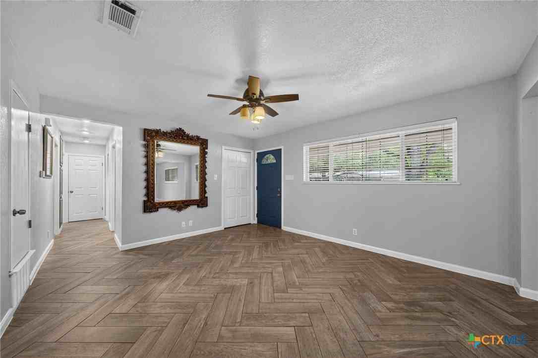 2414 Perkins Dr - Photo 3 of 15