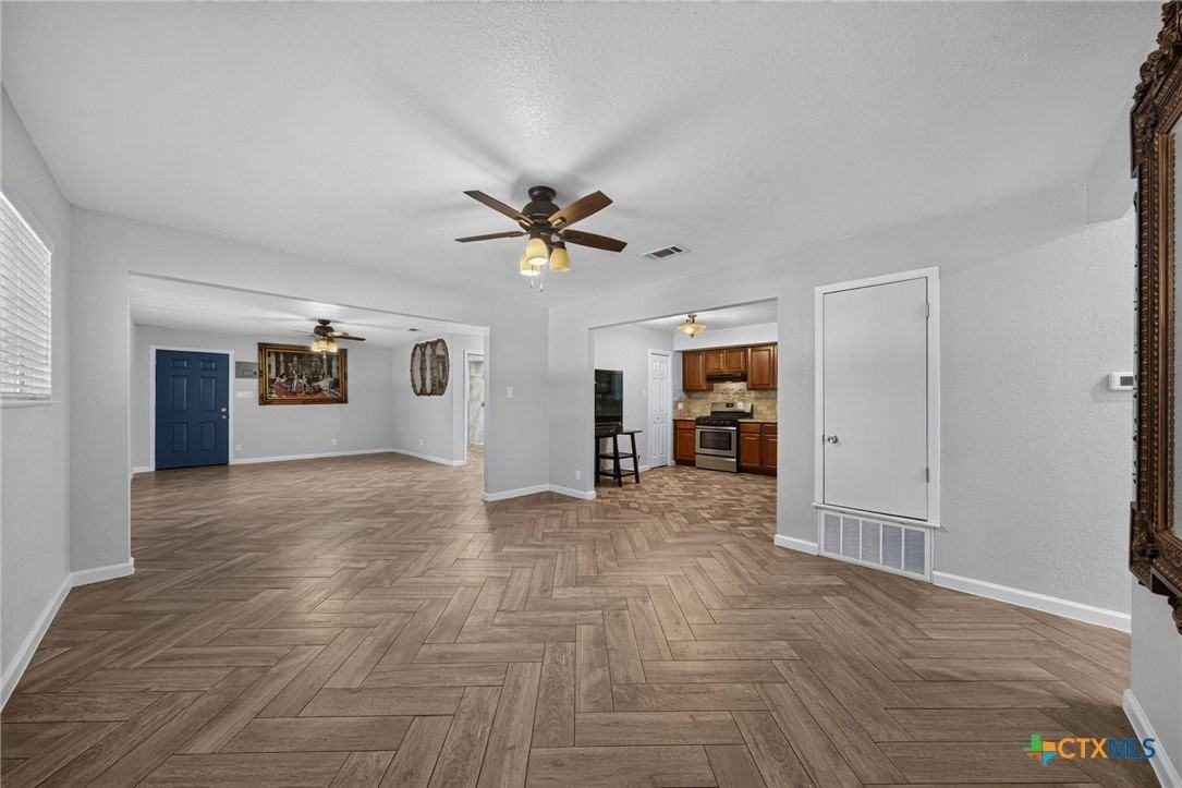 2414 Perkins Dr - Photo 4 of 15