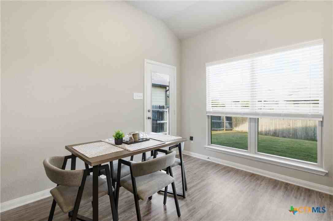 1207 Amber Dawn Dr - Photo 7 of 21