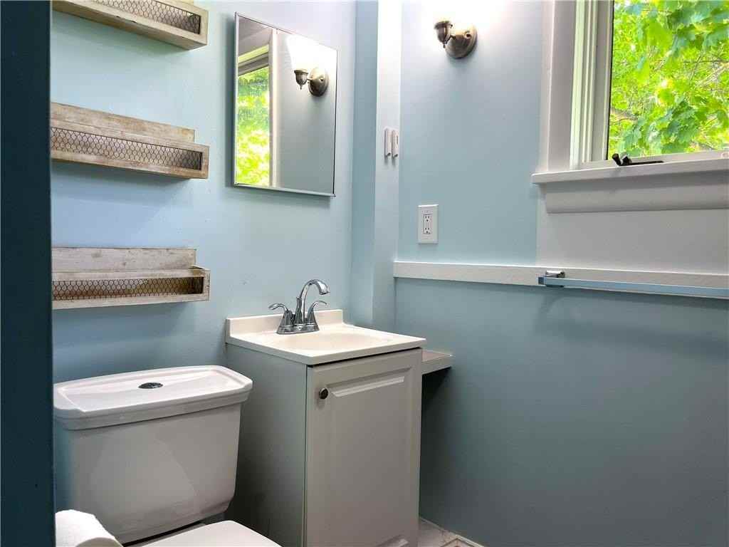 77 Narragansett Ave #2ndFL - Photo 6 of 10