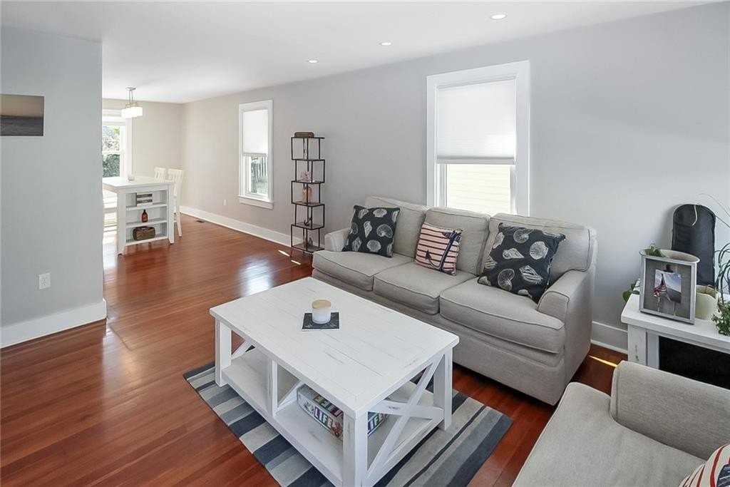 1 Conrad Ct - Photo 4 of 20