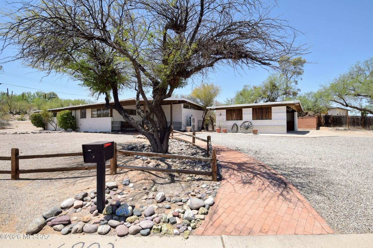 6902 E Big Bear Dr - Photo 3 of 42