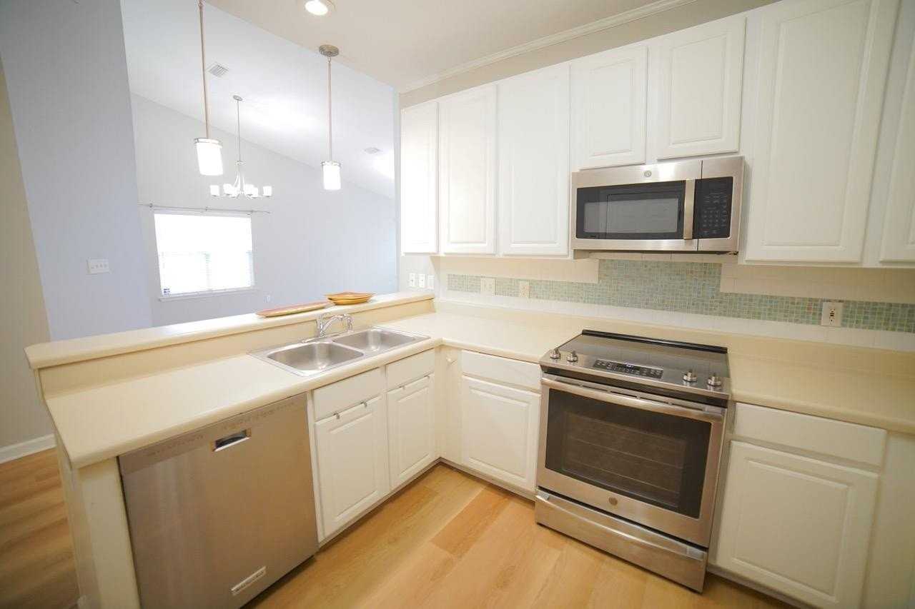 1121 Mosswood Chase - Photo 6 of 23