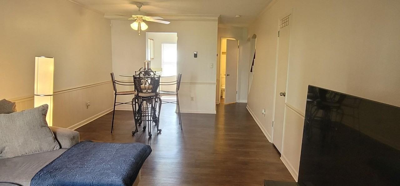 2325 W Pensacola St #116 - Photo 3 of 16