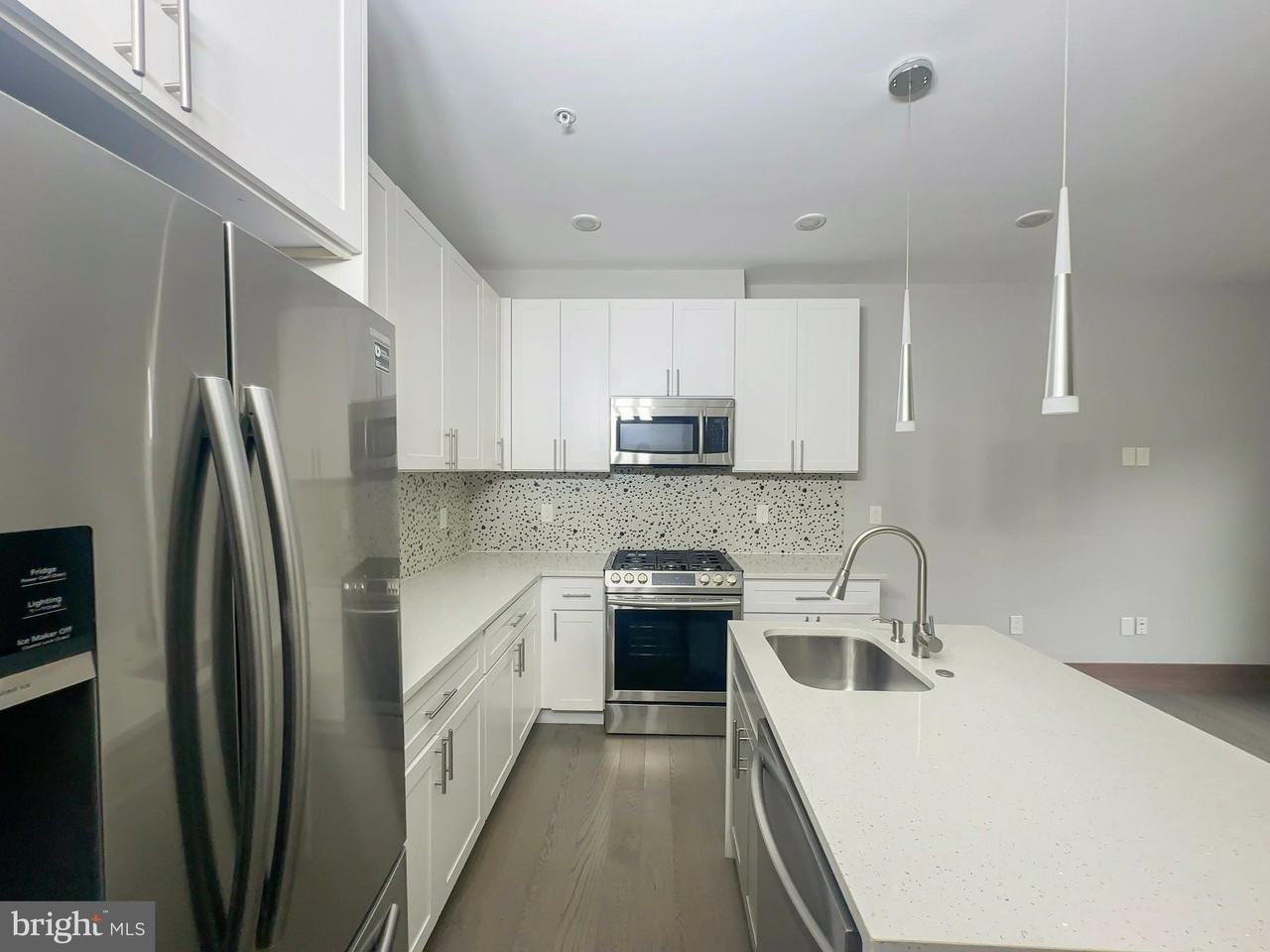 2109 M St Ne #4 - Photo 6 of 18