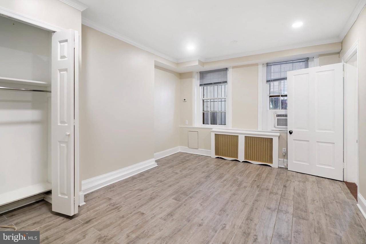 405 Constitution Ave Ne #B - Photo 7 of 11