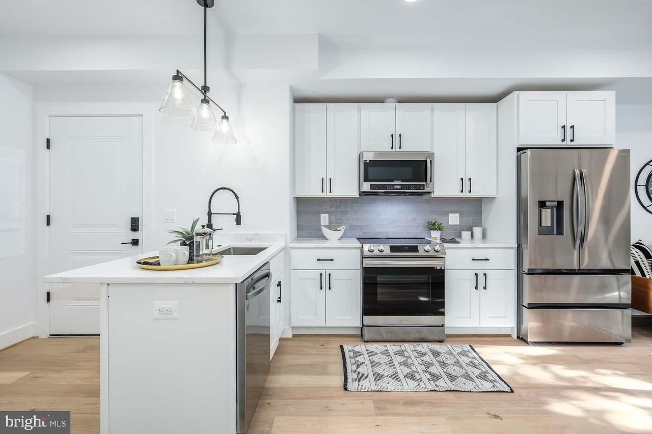 2601 30th St Ne #8 - Photo 4 of 14
