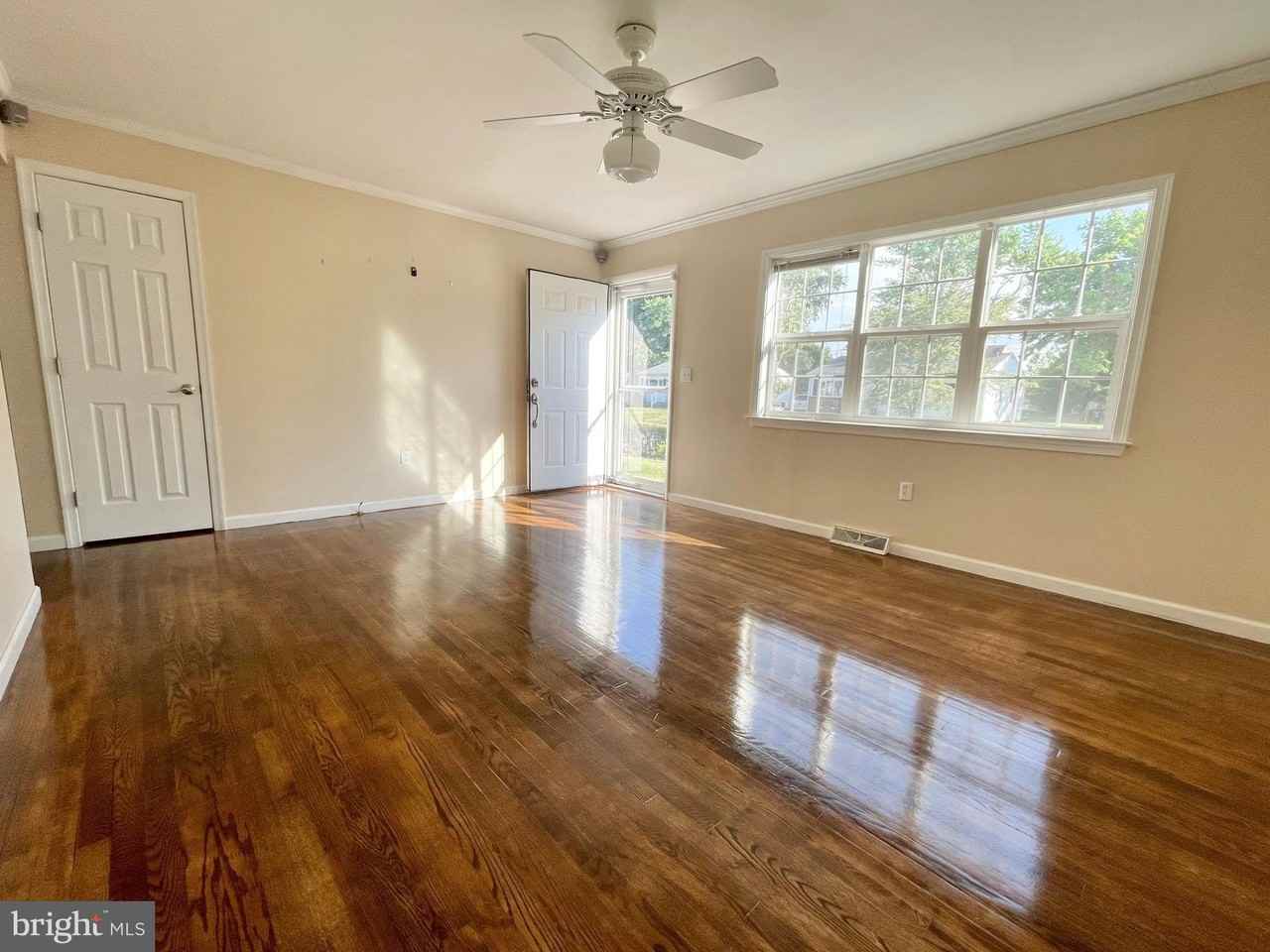 19 Hickory Ln - Photo 6 of 23