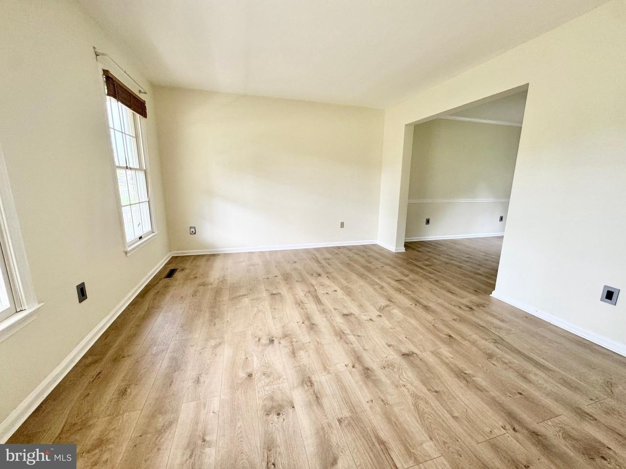 501 Falcon Dr - Photo 5 of 27