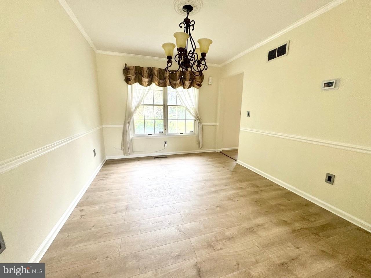 501 Falcon Dr - Photo 7 of 27
