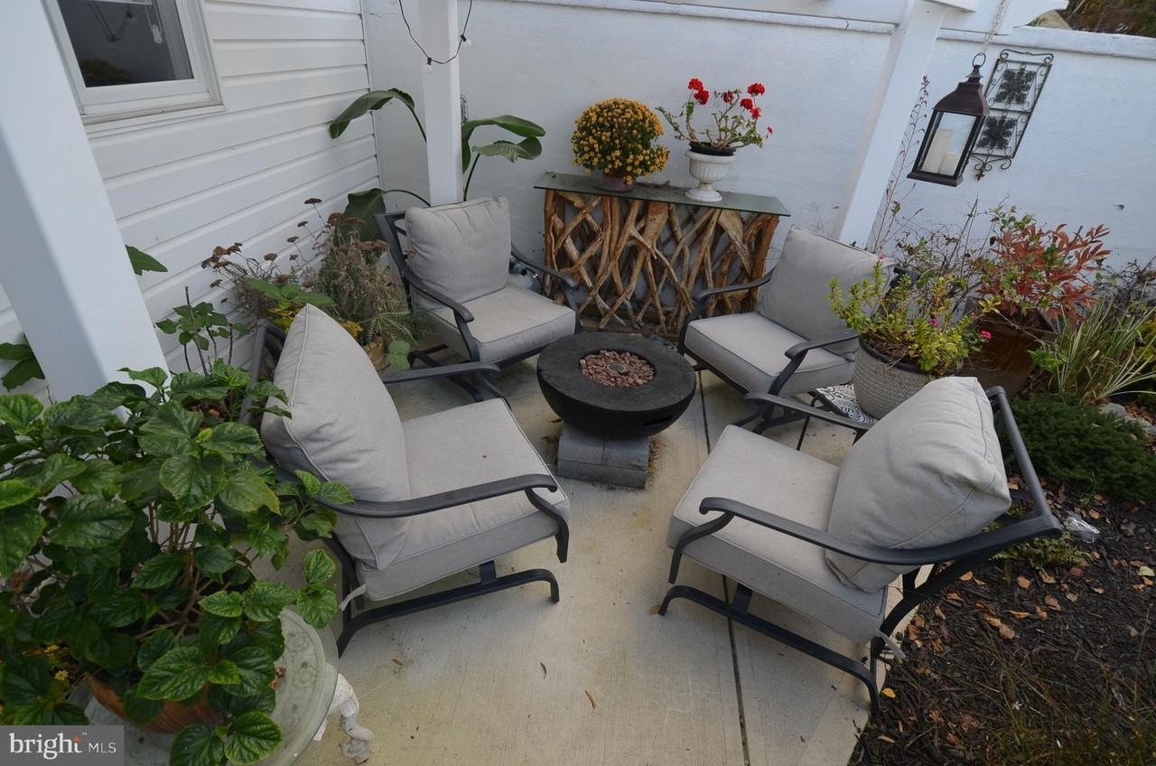 903 Houston Dr #903 - Photo 4 of 18