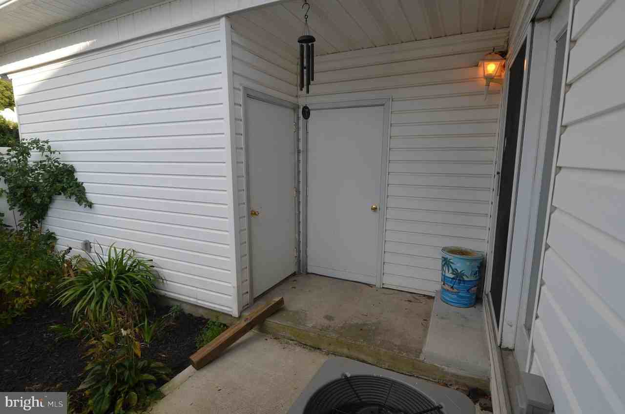 903 Houston Dr #903 - Photo 5 of 18