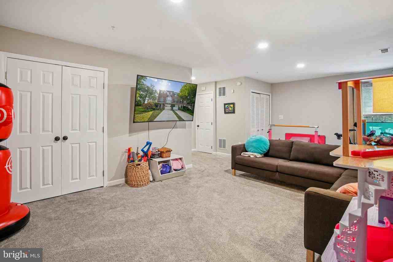 3210 Escapade Cir - Photo 6 of 24