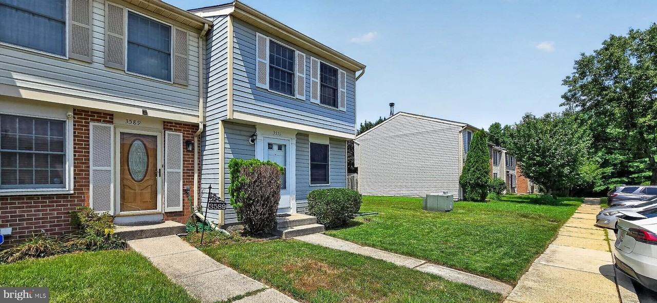 3591 Laurel View Ct - Photo 3 of 35