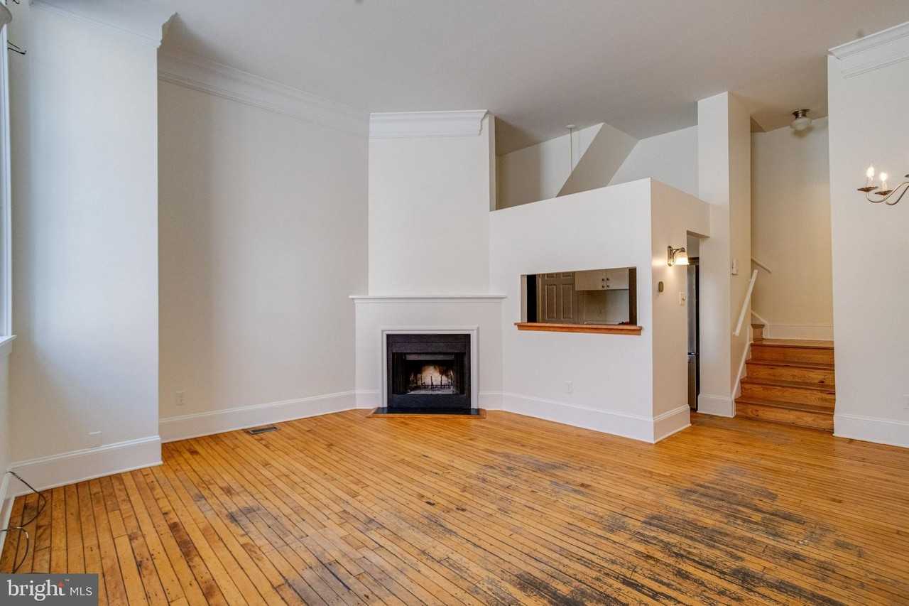 821 S Sharp St - Photo 2 of 32