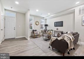 featured image of 720 N Edgewood St