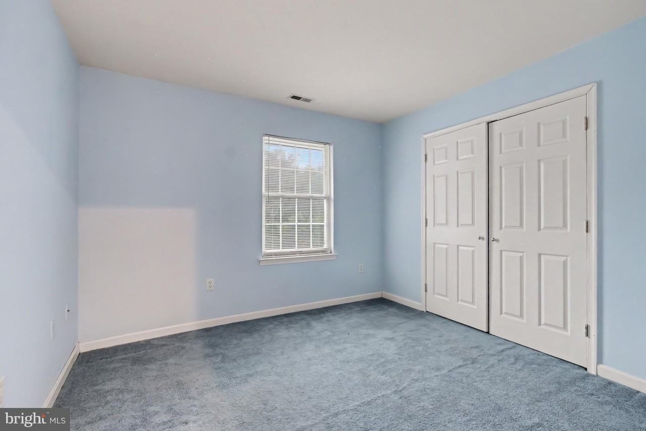 1702 Oakfield Ave - Photo 2 of 16